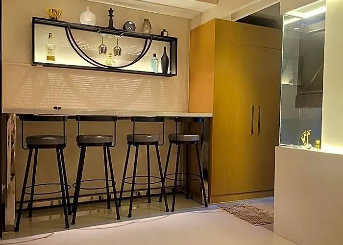 Отель Uptown Parksuites Tower 1 At Bgc - Staycations Up Above 12