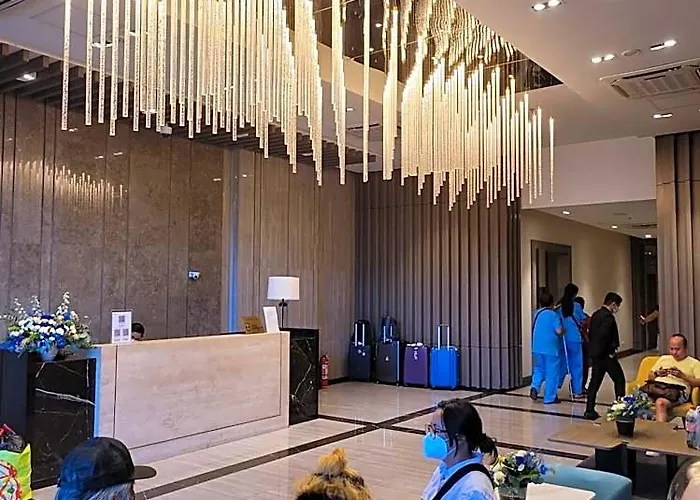 Uptown Parksuites Tower 1 At Bgc - Staycations Up Above 12 5* Манила